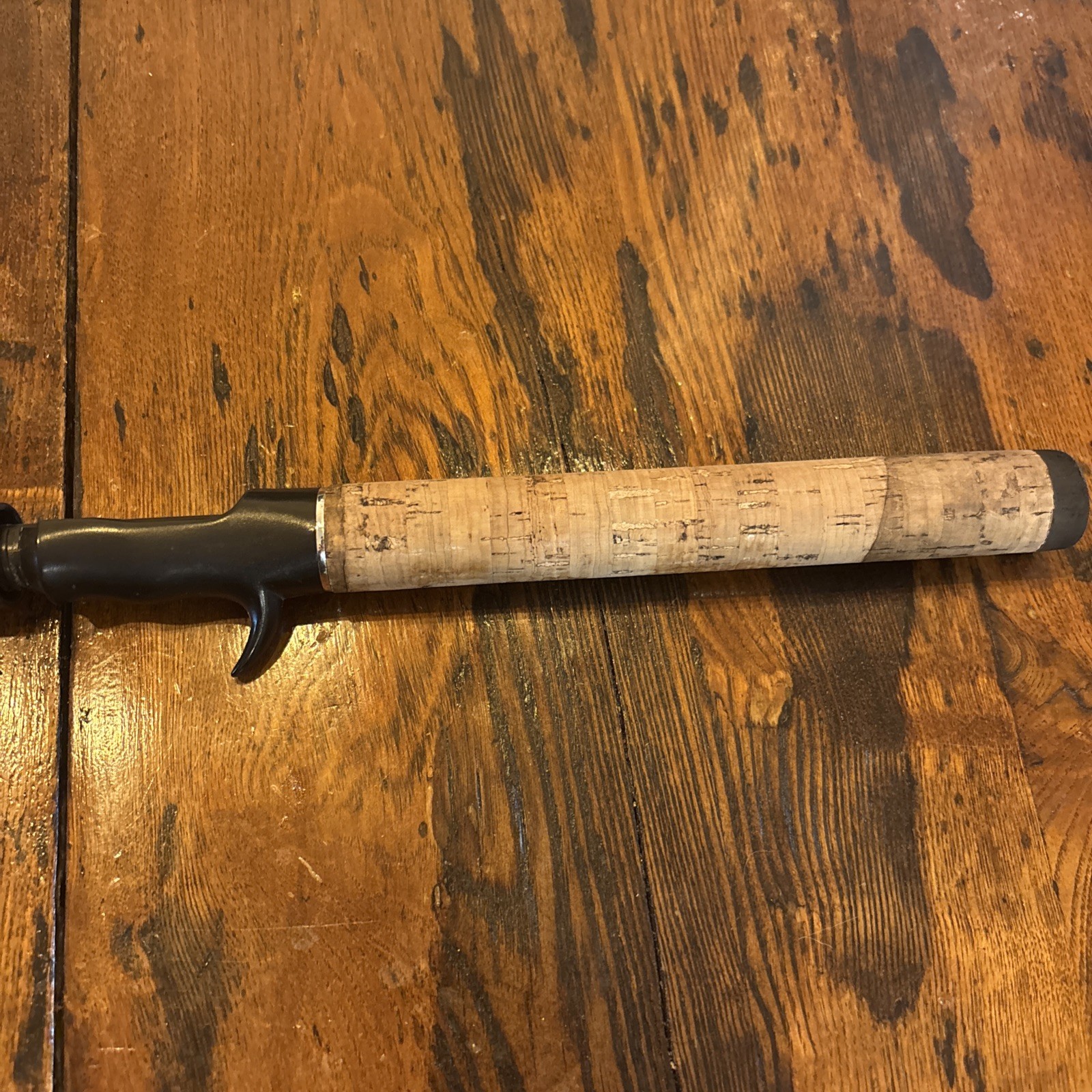 Pinnacle Platinum Plus IM6 Casting Rod. 1 Piece, Medium Heavy 6’6’’