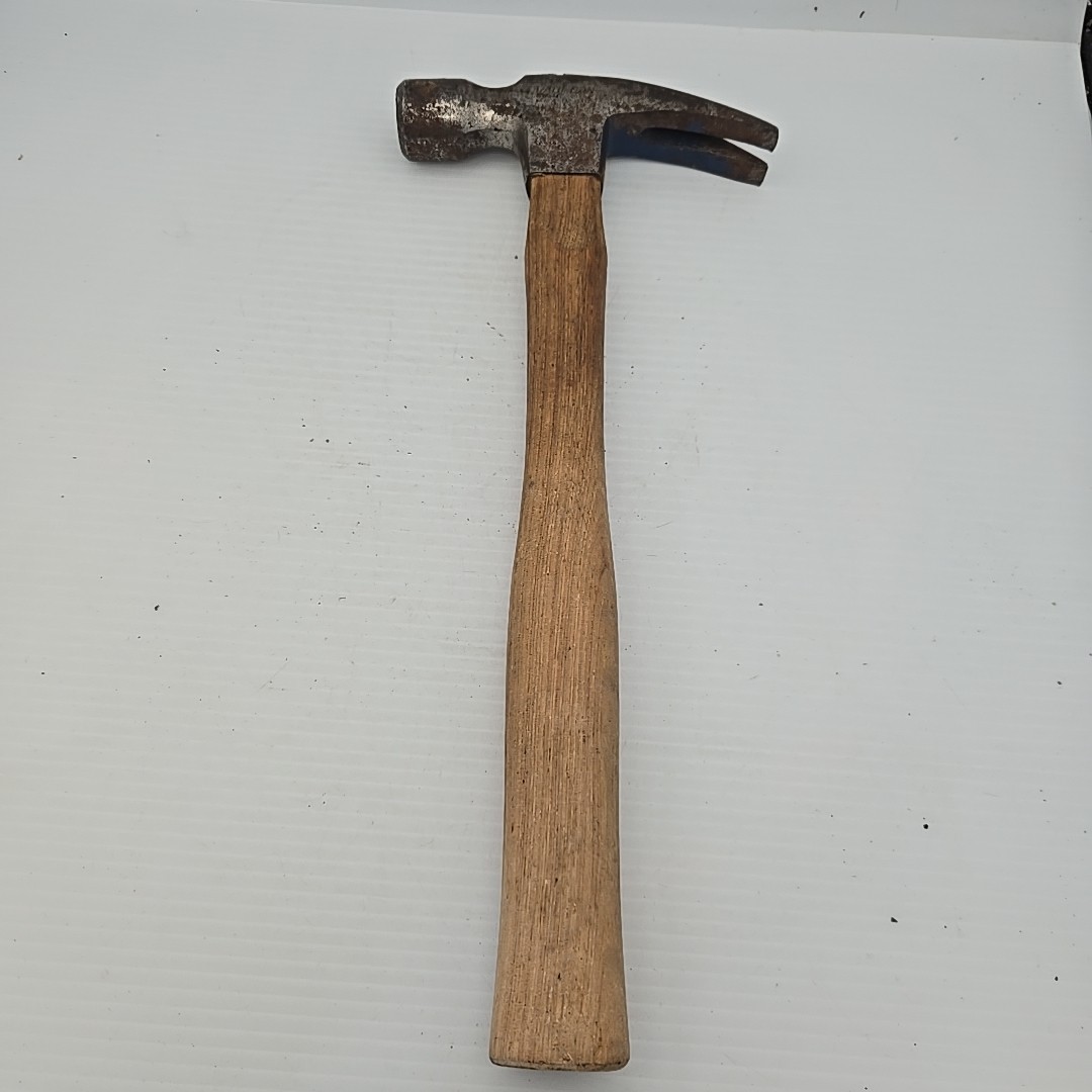VAUGHAN USA 999ML 20 Oz Milled Face Straight Claw Carpenter Framing Hammer