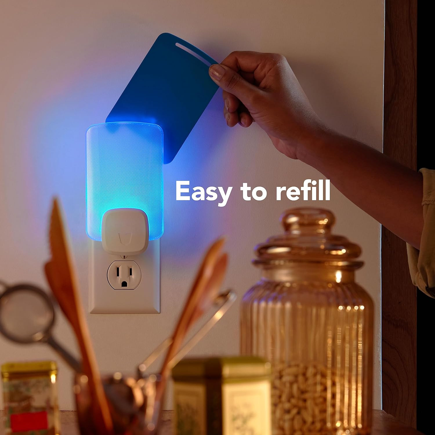Essentials Flying Insect Light Trap Refills, 2 Light Trap Refill Cartridges, Fea