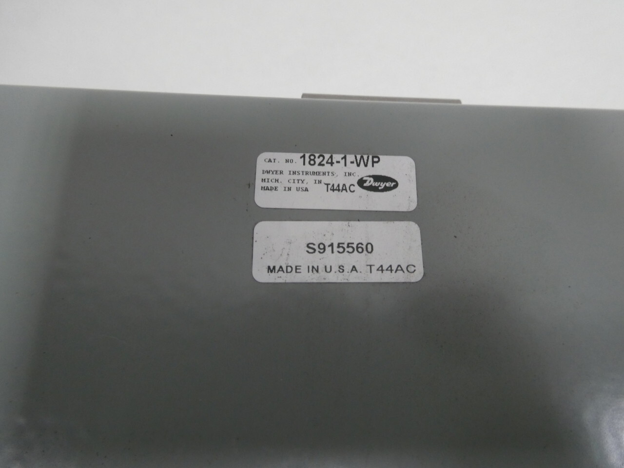 Dwyer 1824-1-WP Pressure Switch