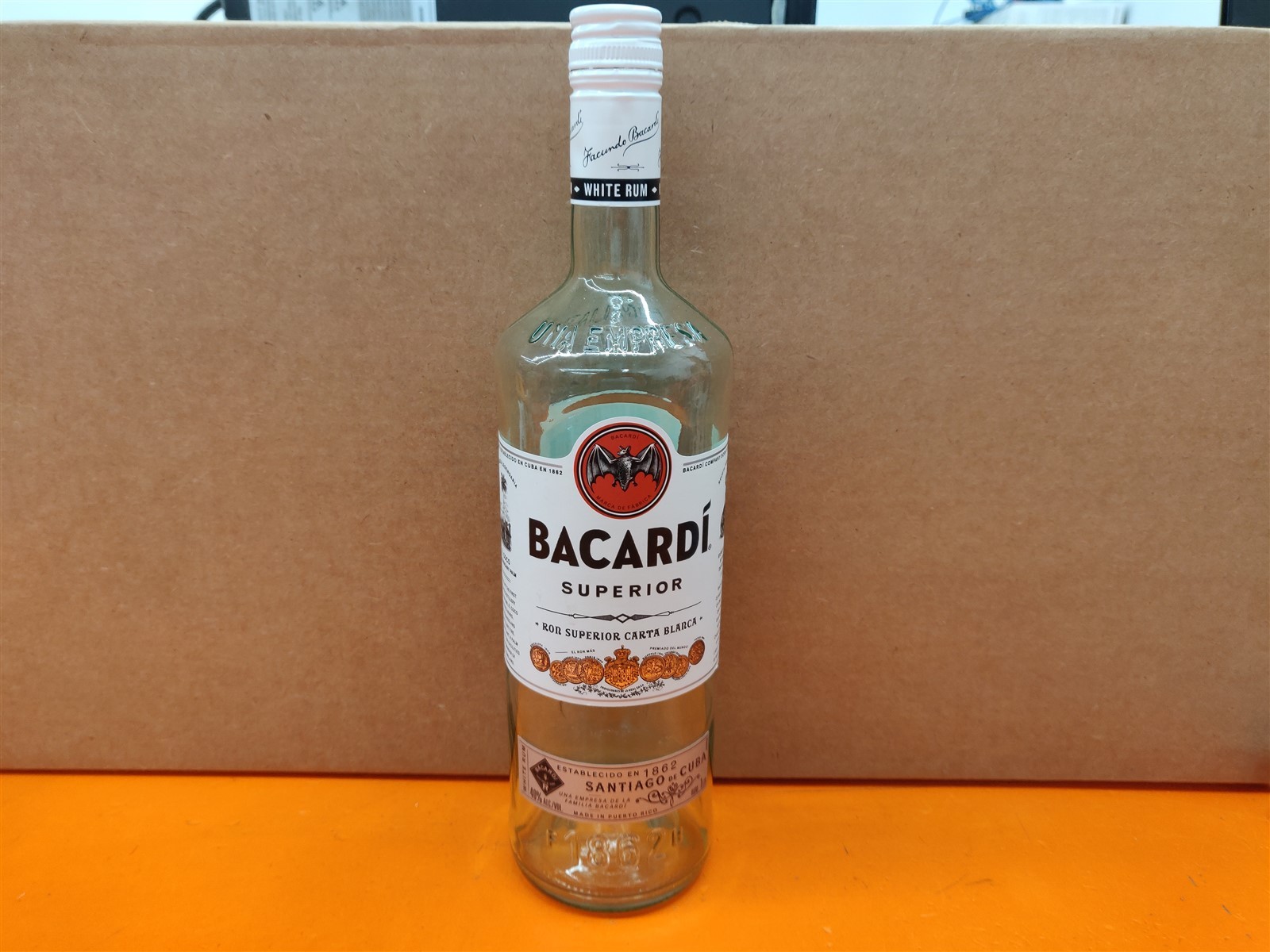 ⭐️⭐️⭐️⭐️⭐️ Empty 1L Bacardi Clear Glass Embossed Bottle for Crafts/Décor/Upcycle