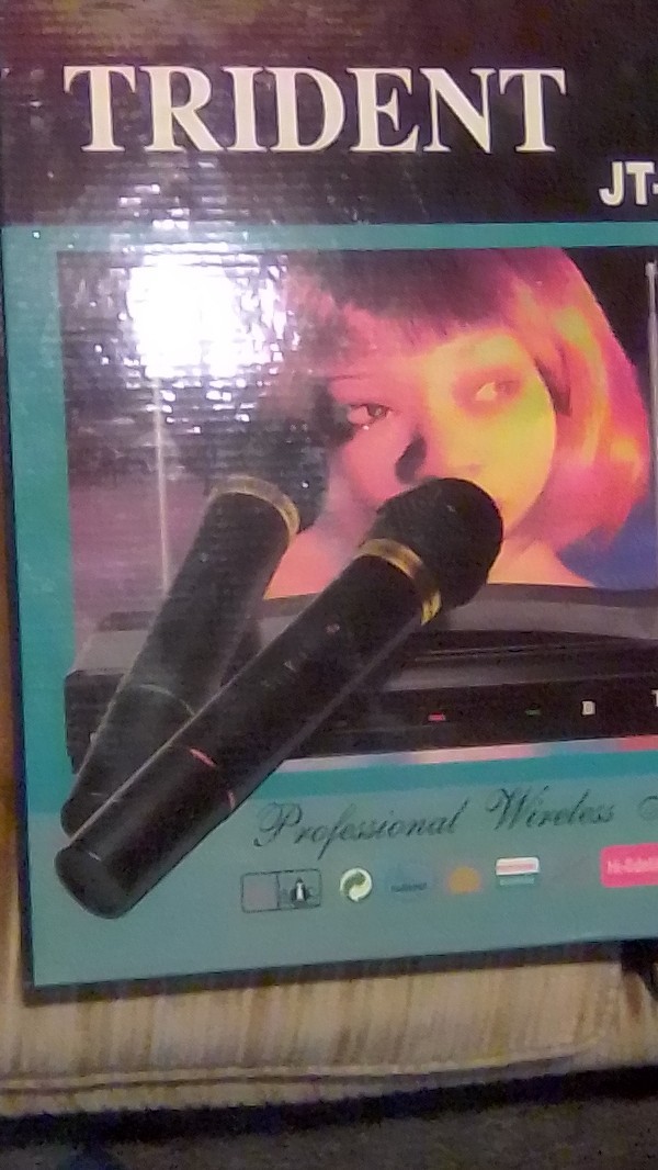 Trident JT-306A Wireless Karaoke Microphone System Black Handheld