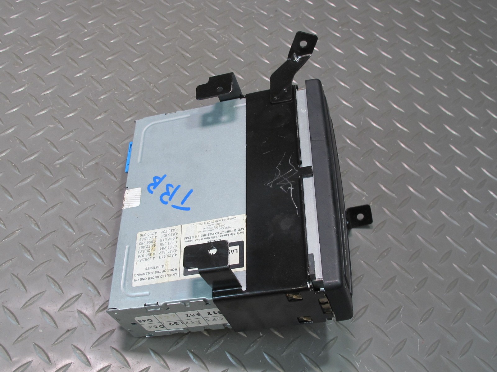 01-02 BMW E46 330ci GPS NAVI NAVIGATION SYSTEM COMPUTER DRIVE UNIT 6915035 OEM