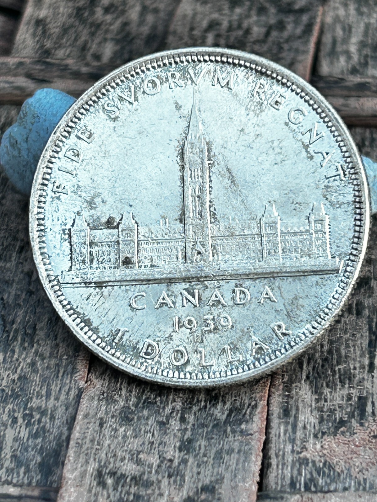 1939 CANADA $1 George VI One Dollar Silver Coin ref W 81