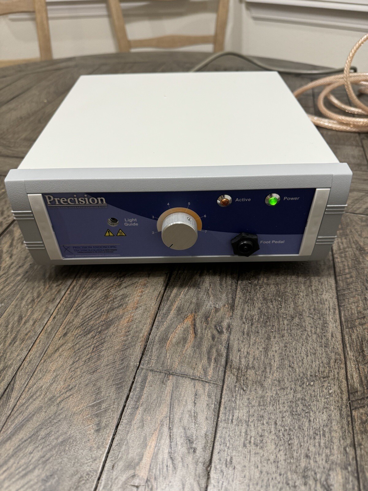 Precision Endoscopic Technologies 5100 Light Source
