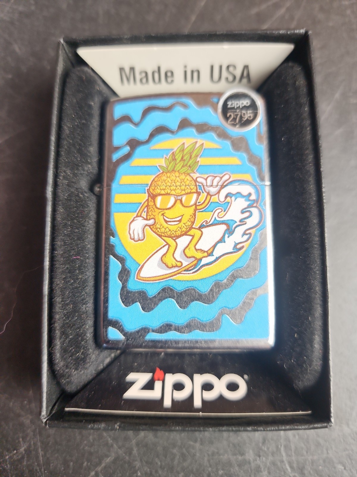 ZIPPO Pineapple Surfer Lighter 2023
