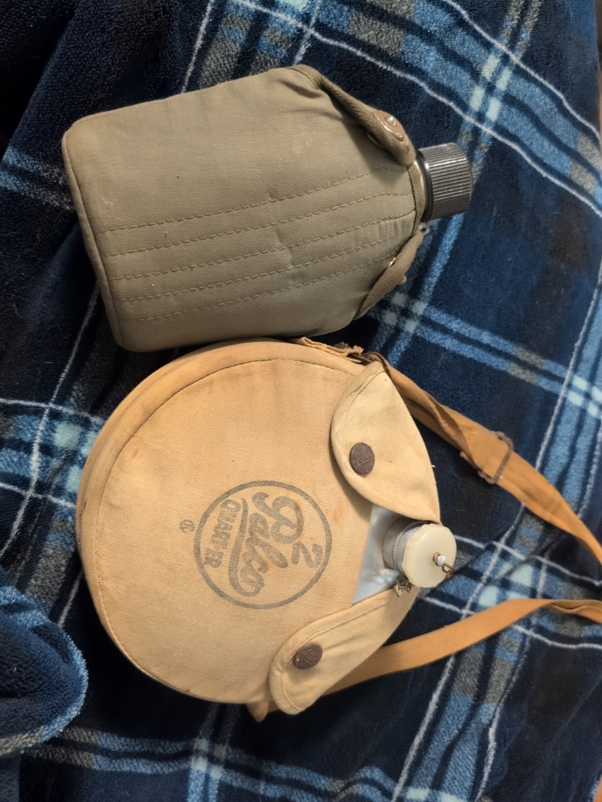 Canteens Vintage Lot Of 2