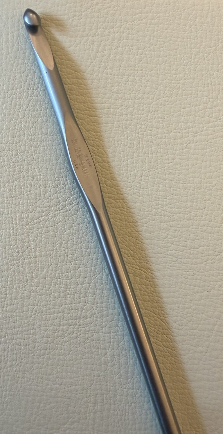 Vintage Susan Bates Crochet Hooks In-Line Made In USA Size I/5.5mm X2