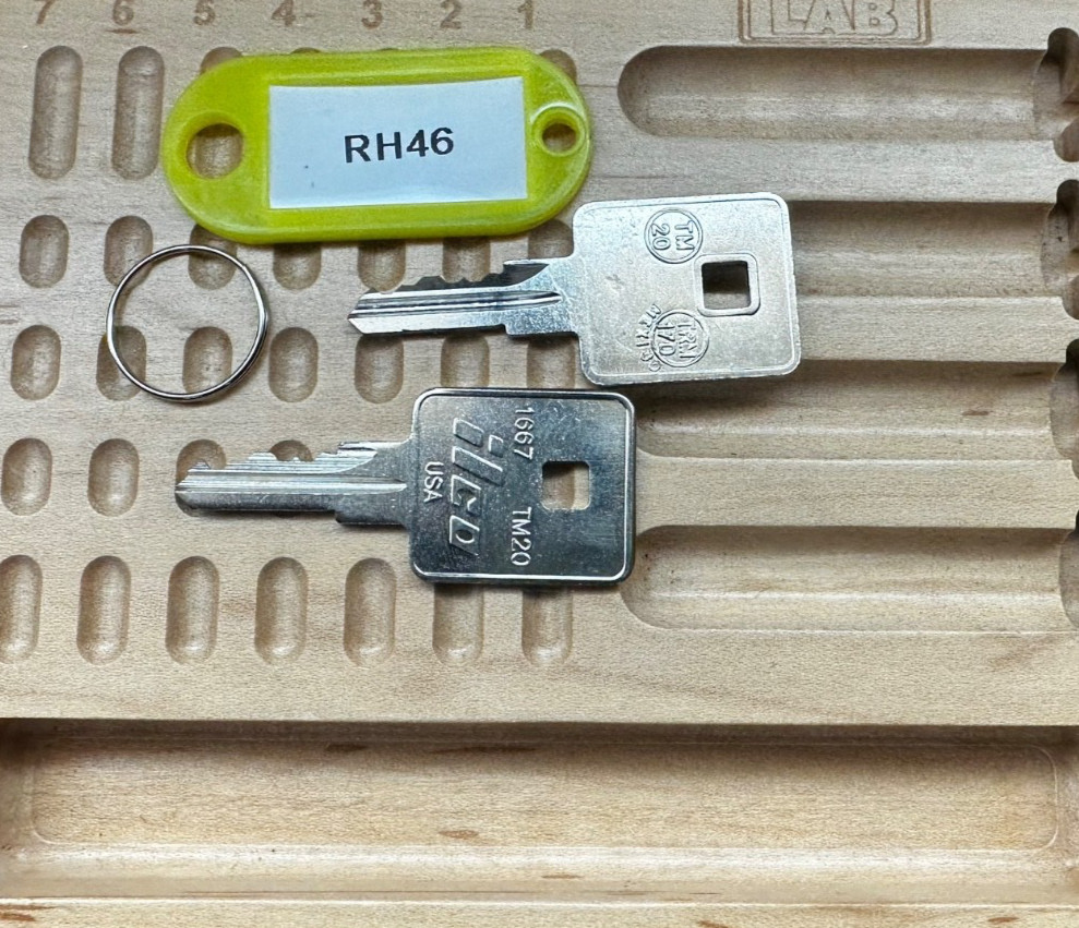 2 Toolbox Keys Cut to Code RH46