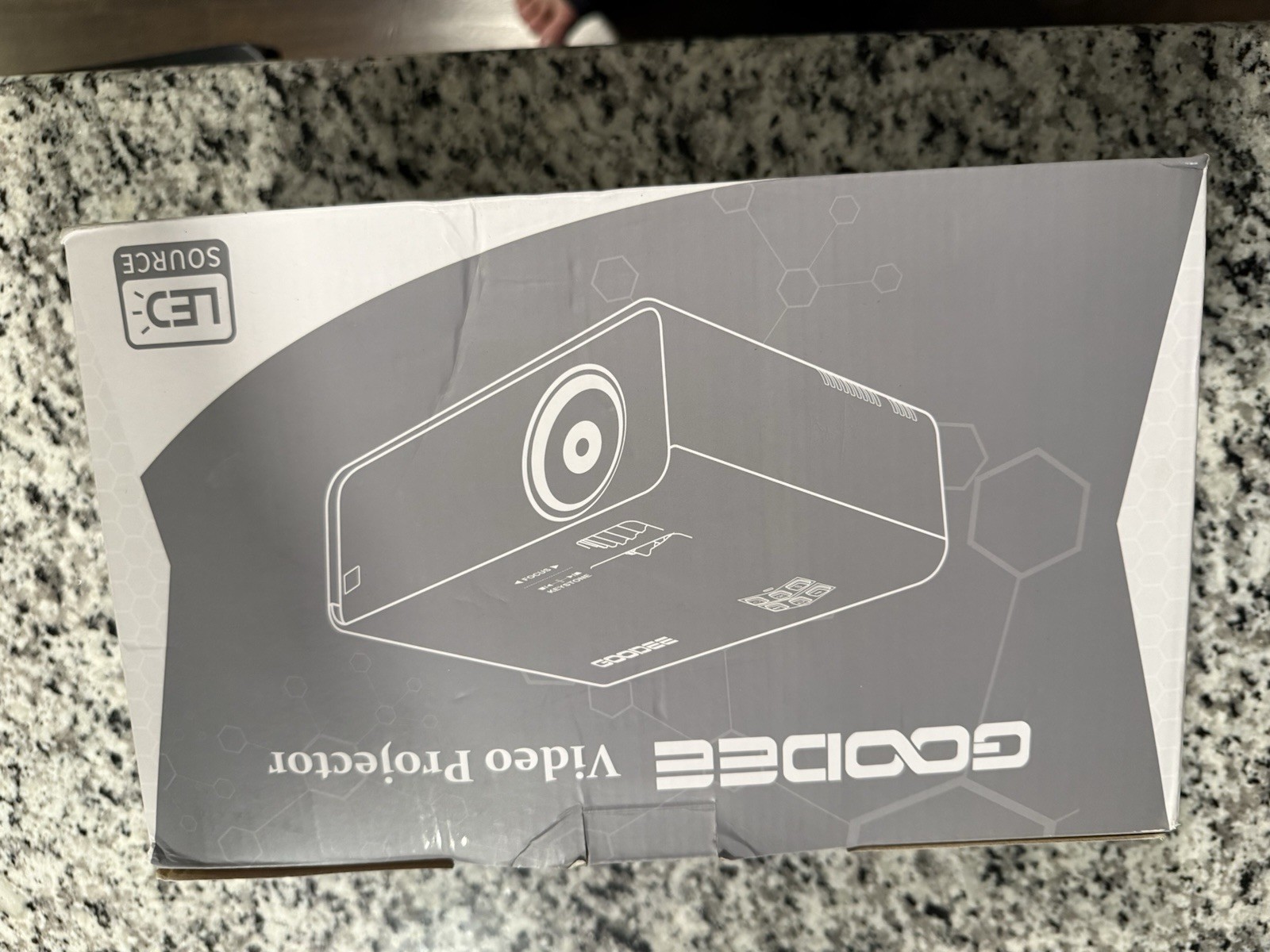 GooDee Video Projector LED Source Desktop Model LED Display Technology