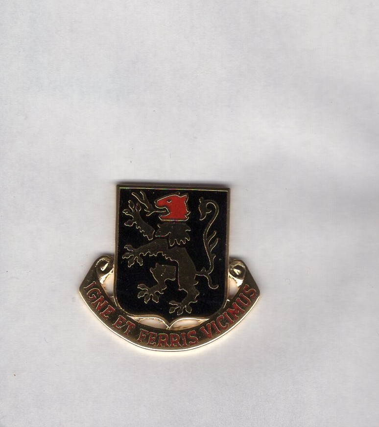 US Army 140th Field Artillery FA crest DUI clutchback c/b badge G-23