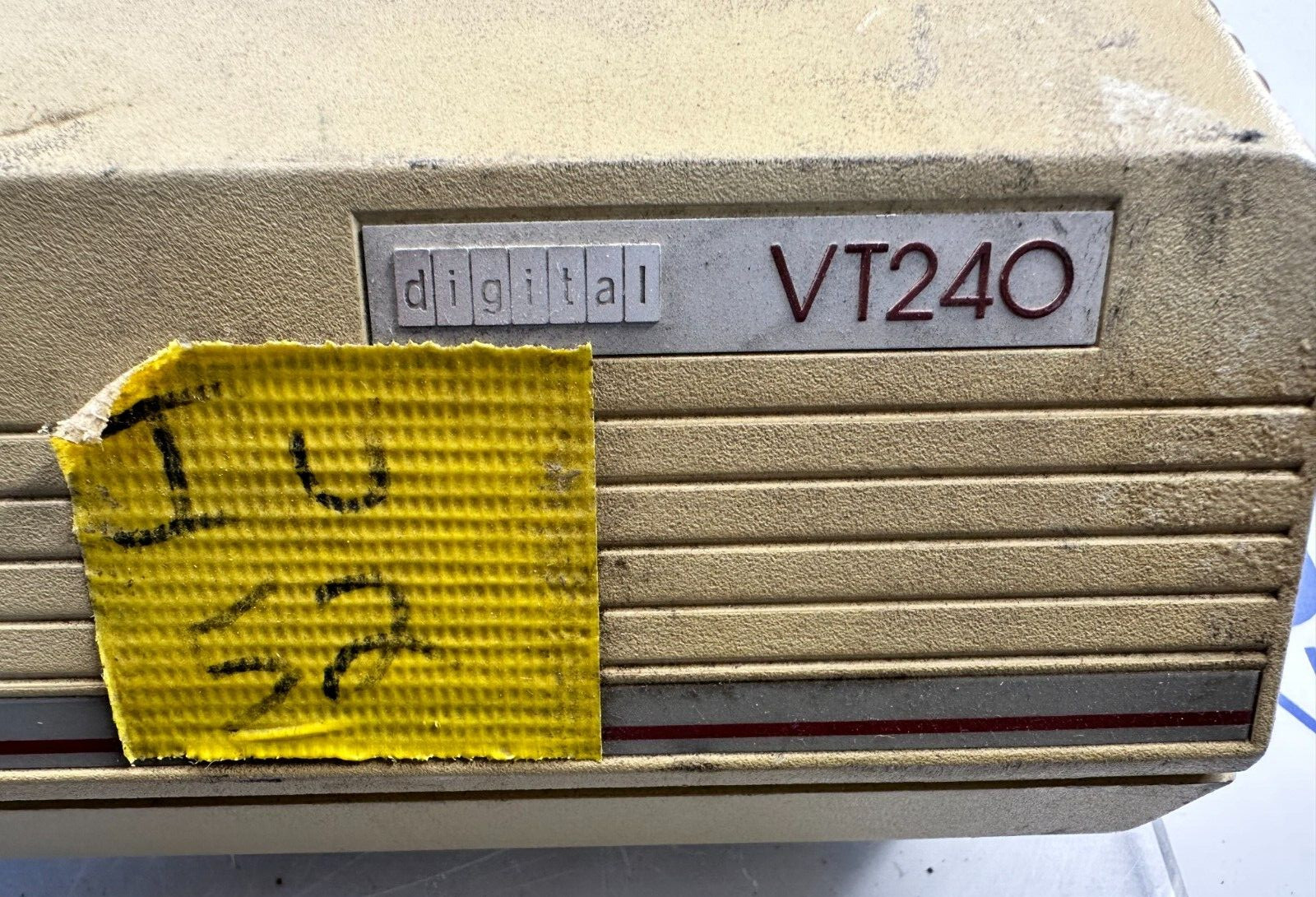 VINTAGE DIGITAL EQUIPMENTS VT240/VS240 DESKTOP COMPUTER
