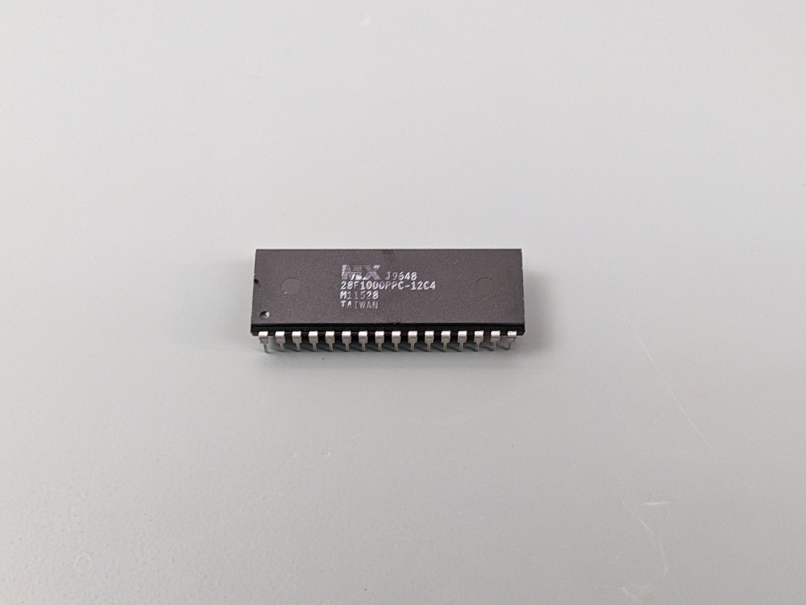 Macronix MX28F1000 Parallel Flash IC, 128Kx8 1MBIT, FULLY TESTED