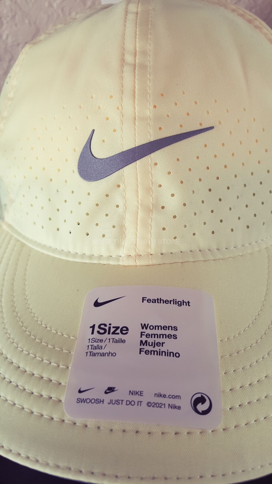 Nike Women Adjustable Cap Featherlight DC4090-821 Yellow Gray