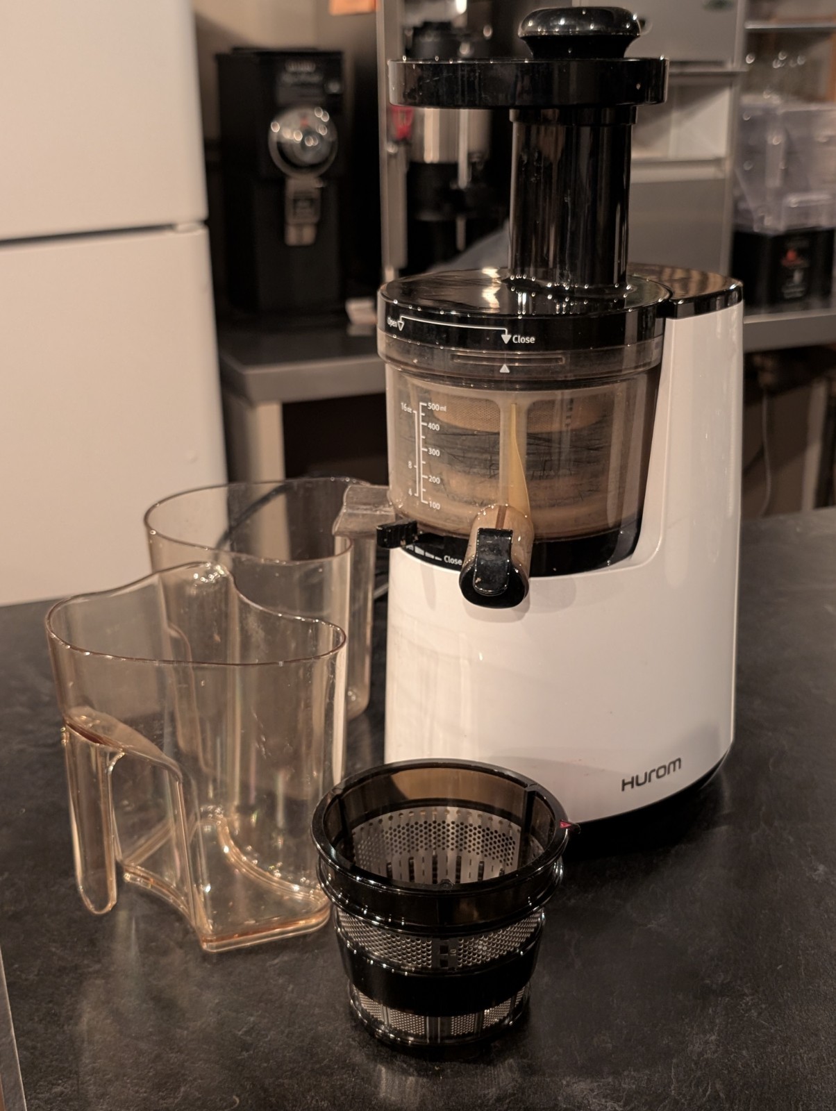 Hurom slow juicer - HH Elite Model