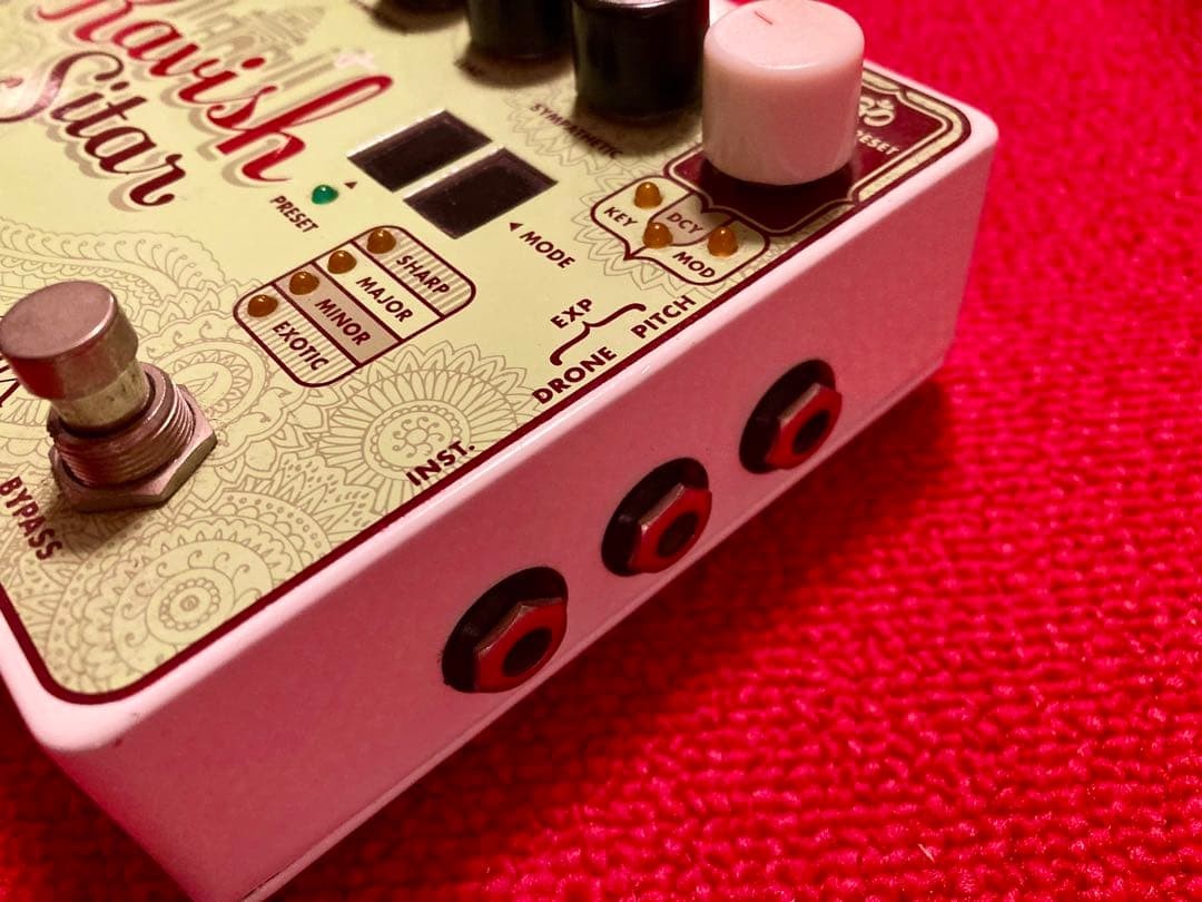 electro-harmonix Ravish Sitar Effects Pedal