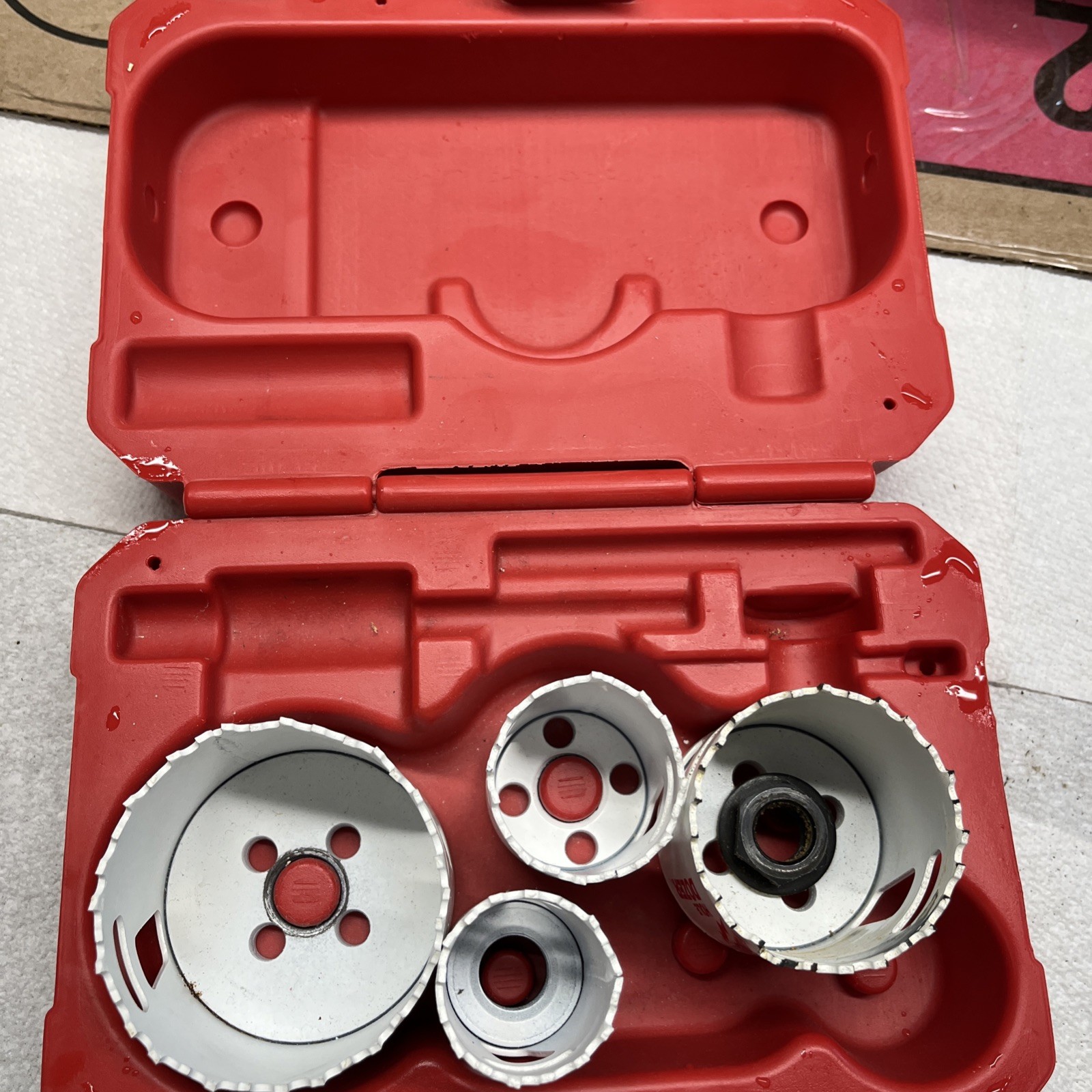 MILWAUKEE HOLE SAWS 2/12,2,1,1/2,1 1/4