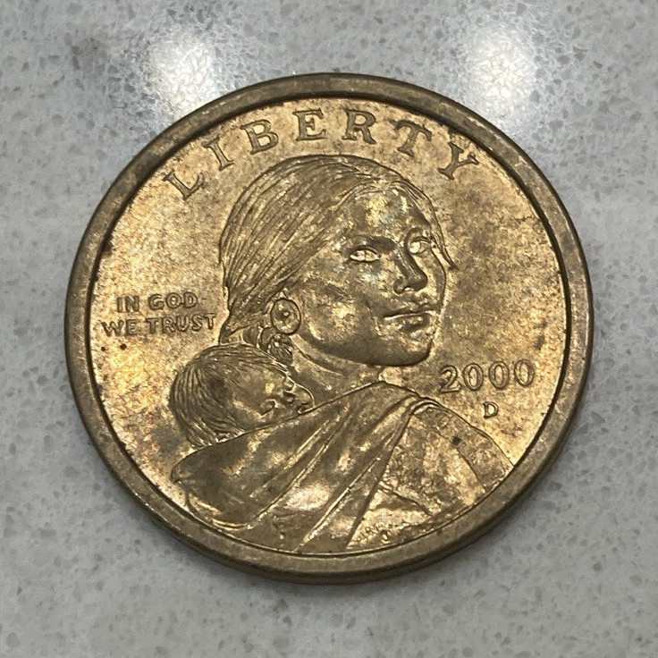 RARE MINT SACAGAWEA 2000 GOLDEN DOLLAR COIN