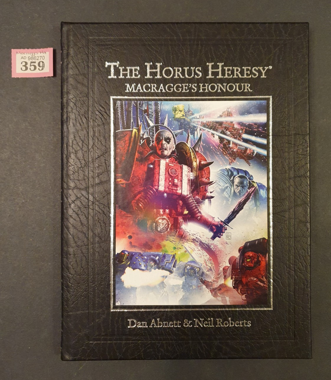 Horus Heresy Macragge's Honour 350 Ltd Alt Art - Black Library - Warhammer 40k