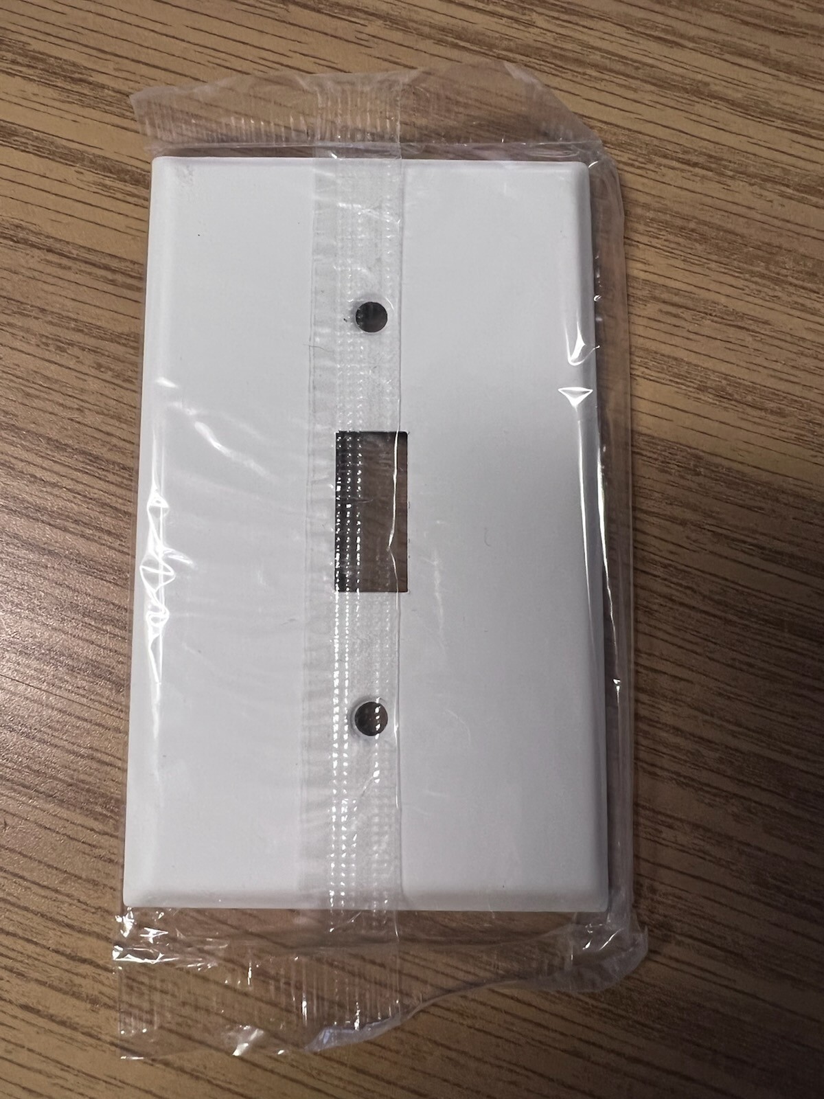 New Mulberry #86071 1 Gang White Metal Toggle Switch Wallplate