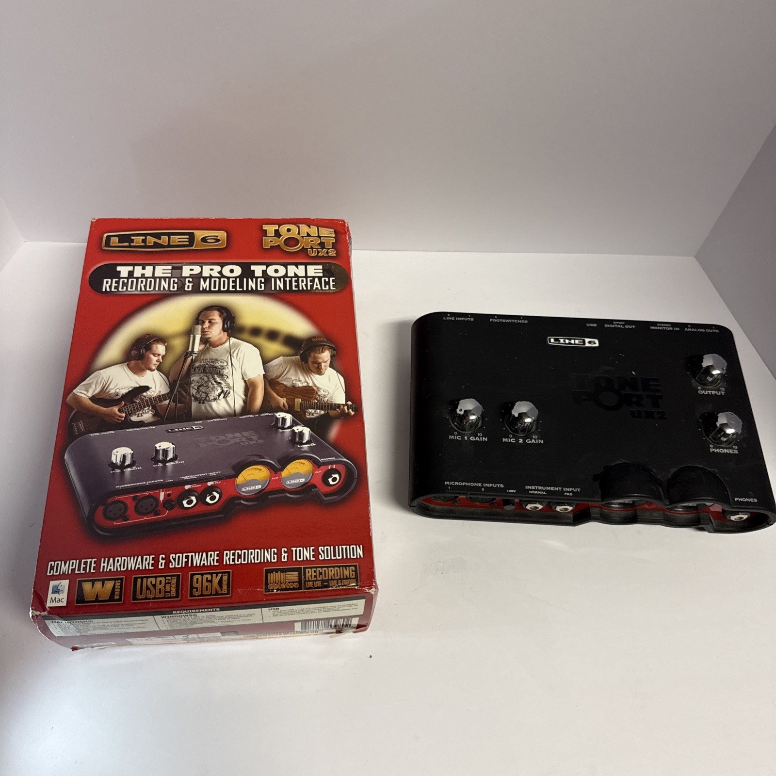 Line 6 TonePort UX2 USB Interface 6x2 Guitar Mic Vocal XLR Pre Amp Phantom Power