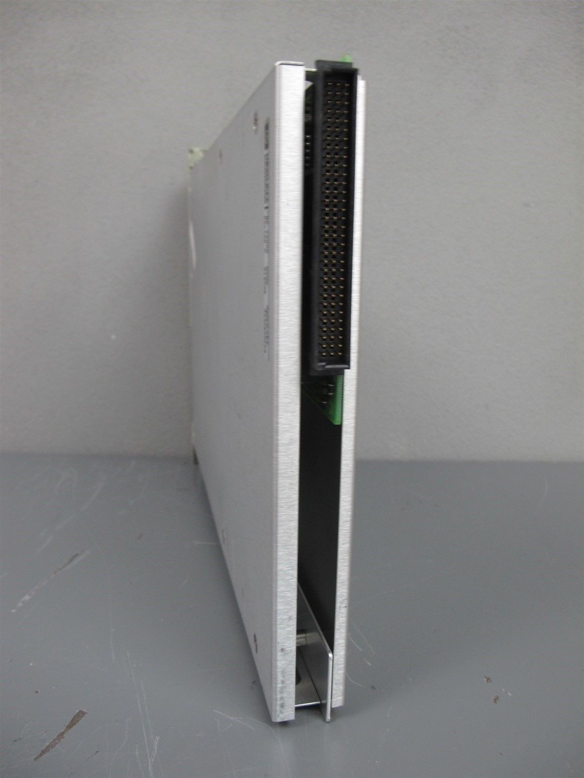 Agilent E1367A 75 ohm RF MUX VXI Module w/HP E1403B Adapter