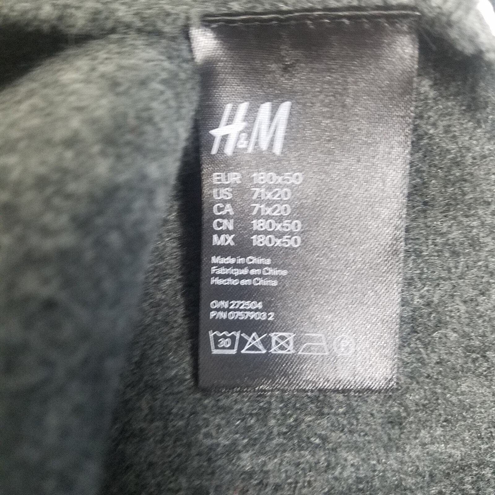 H&M gray long men's scarf size 71x20