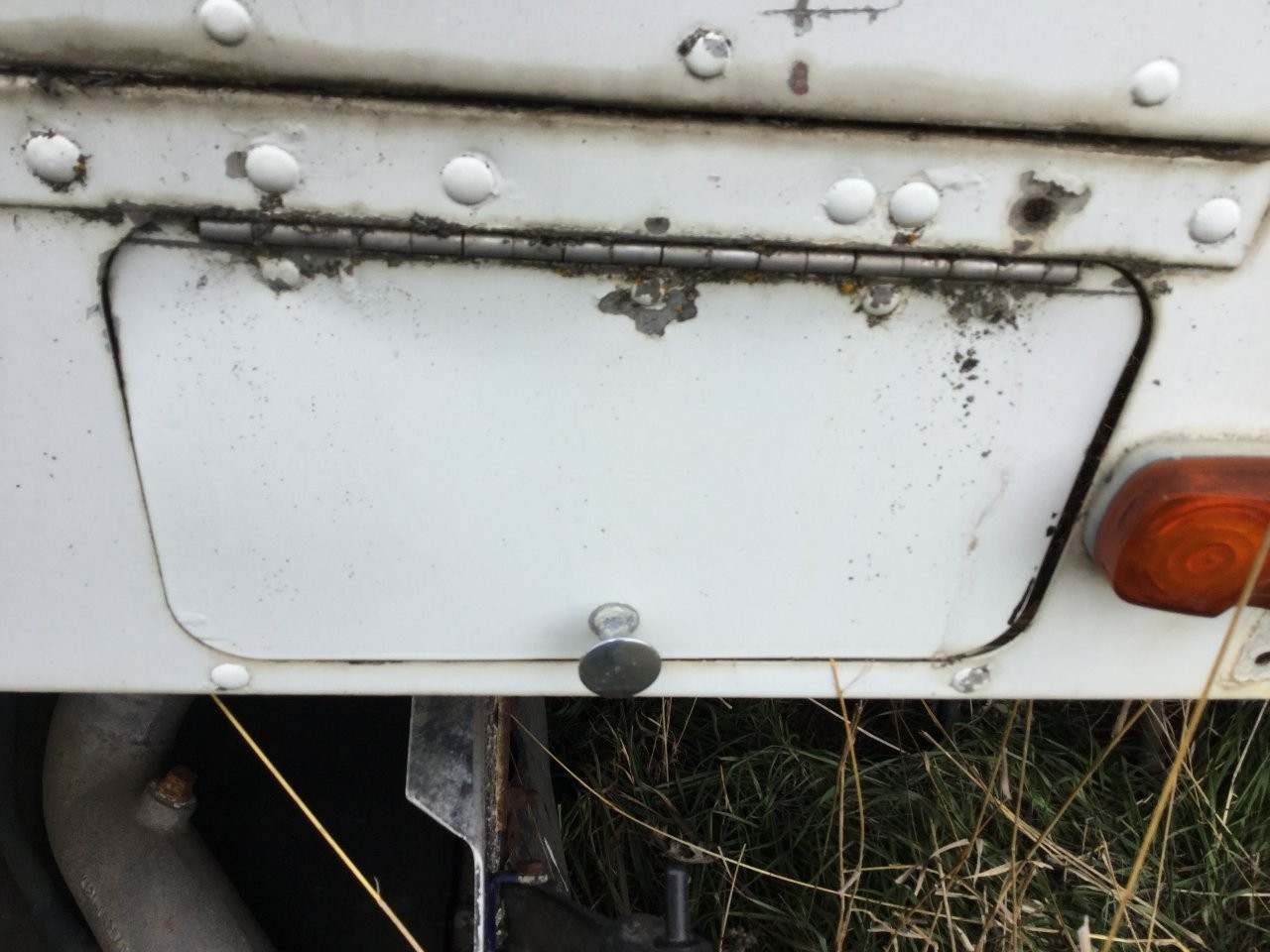 Kenworth K100 ALUMINUM CAB, CENTER Panel