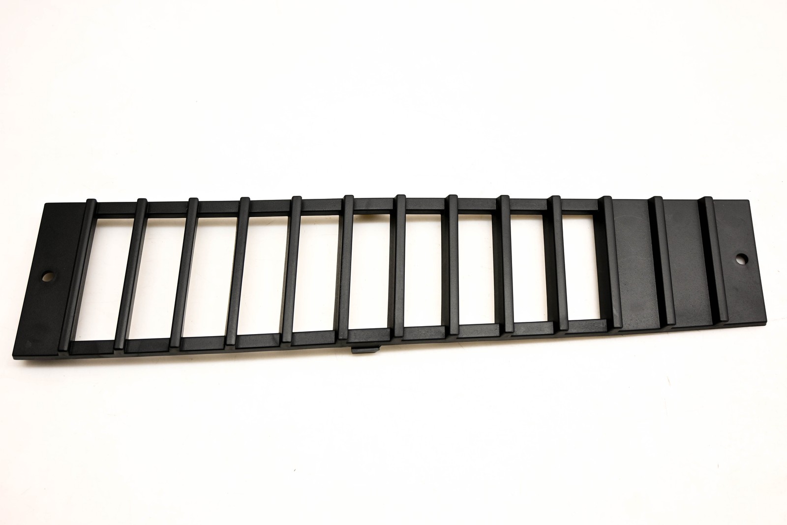 Mack 4103-5000739487, 5000739487 Renault Radiator Screen Grill NOS