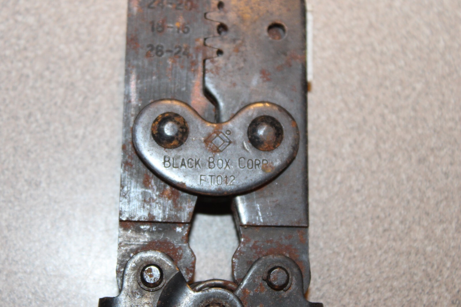 Black Box Corp FT012 V.35 And M/50 Crimp Tool