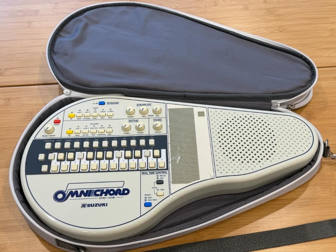 SUZUKI OM-108 Omnichord Electronic Autoharp/Chord Synthesizer