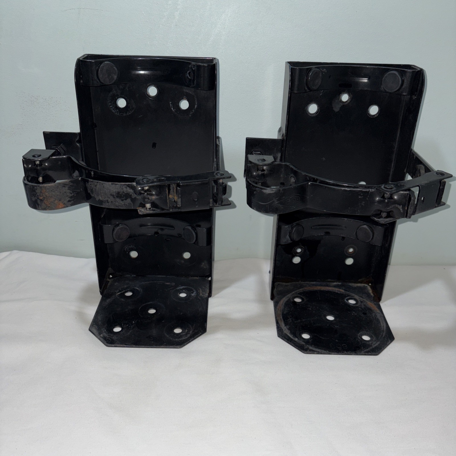Lot of 2 AMEREX 809 STEEL HEAVY DUTY FIRE EXTINGUISHER BRACKET - USED