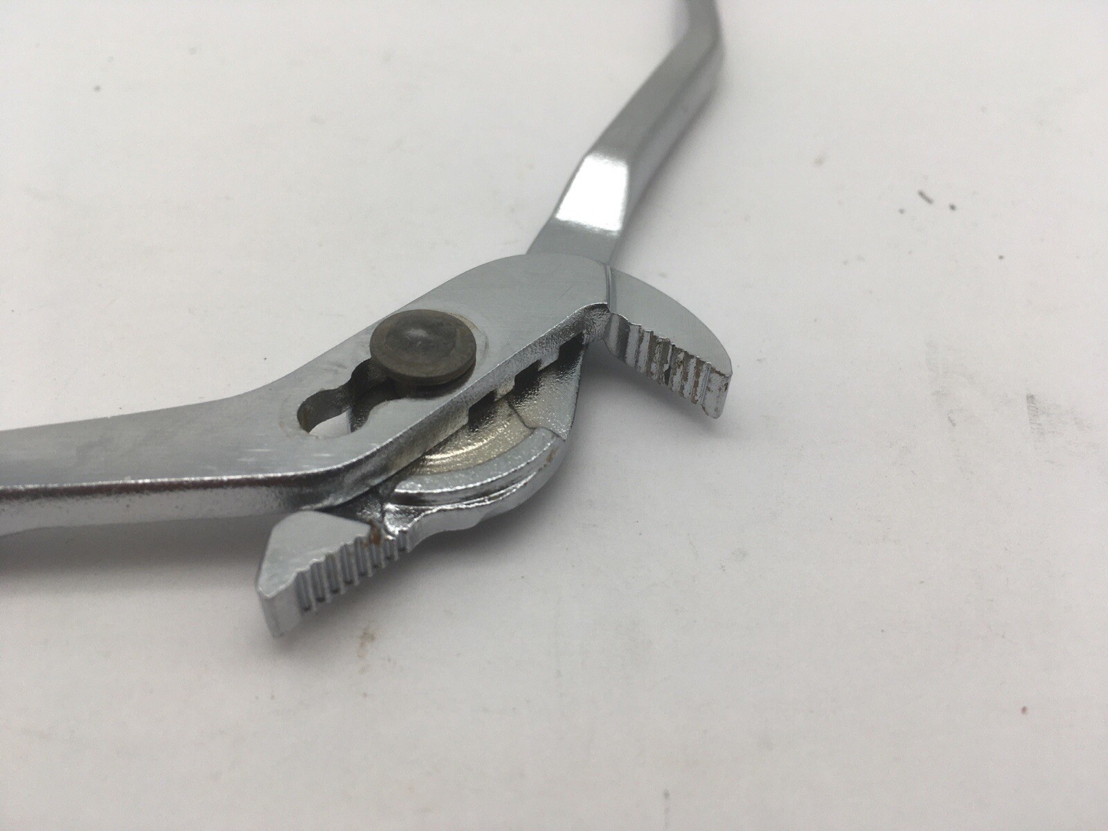 Wilde USA 5-1/4" Adjustable Pliers Chrome