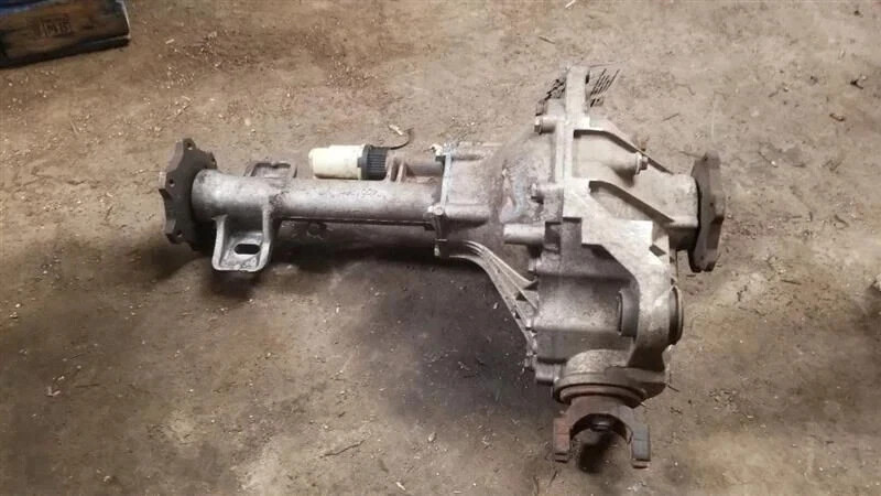 2007-2009 Chevy Tahoe Front Axle Differential Carrier 3.73 Ratio Opt GT4
