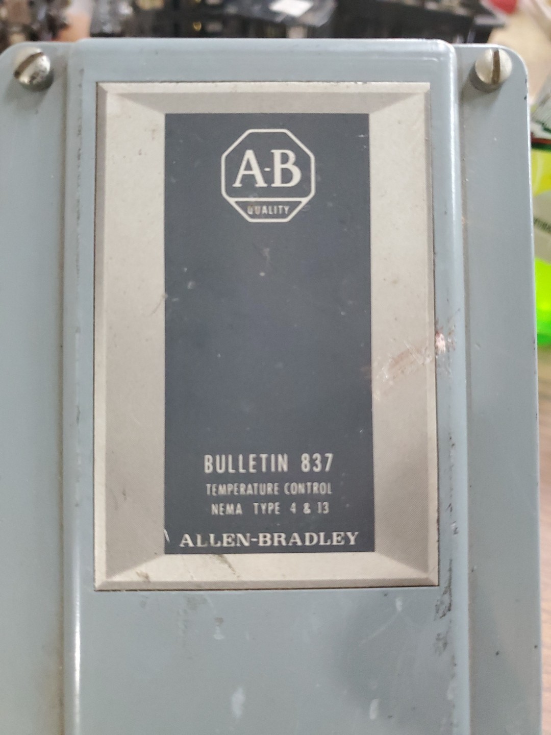 ALLEN BRADLEY BULLETIN 837 TEMPERATURE SWITCH (CT2)
