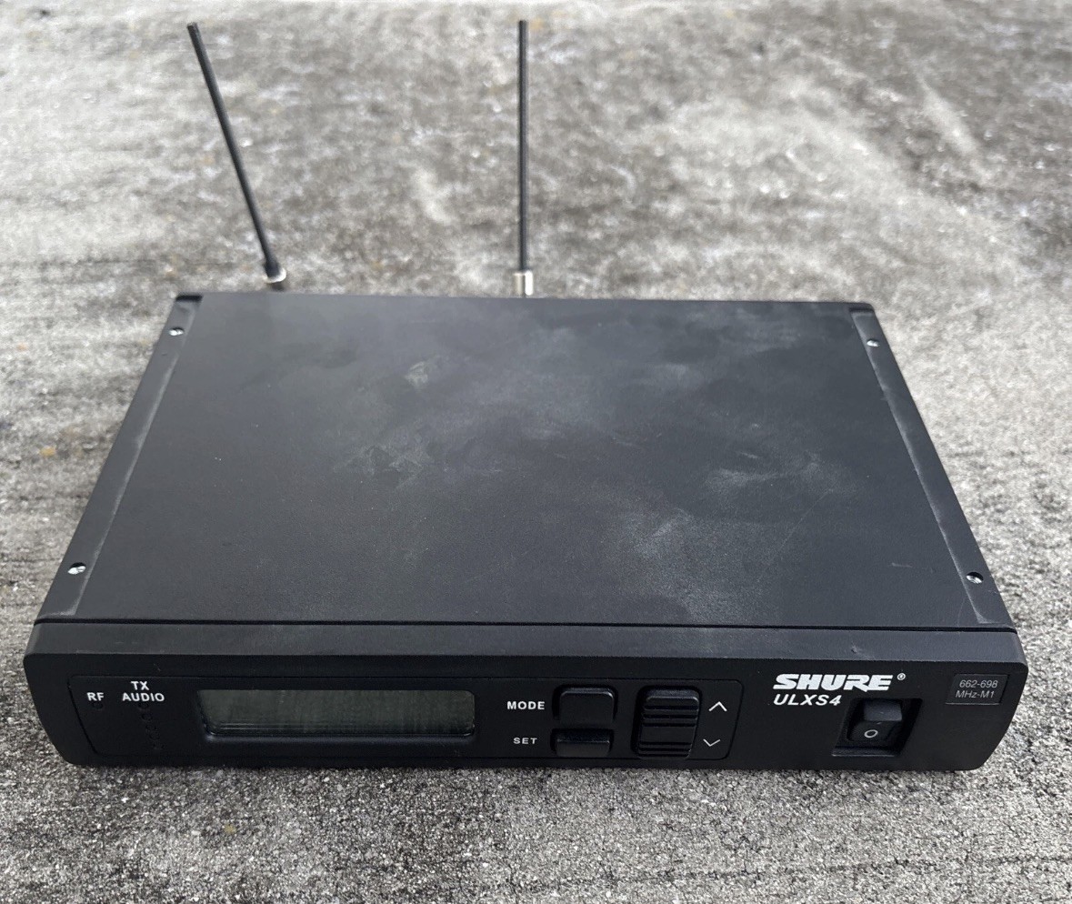 Shure Handheld Microphone Receiver ULXS4-M1 662-698 MHz **Receiver Only**