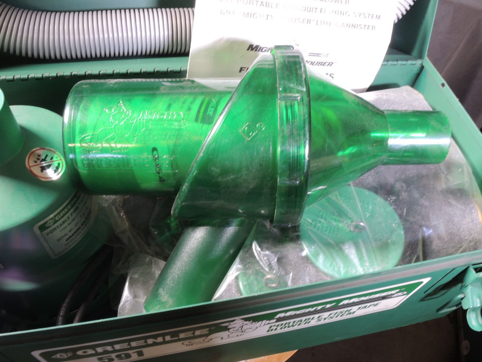 NEW! Greenlee 591 Portable Fish Tape Blower System