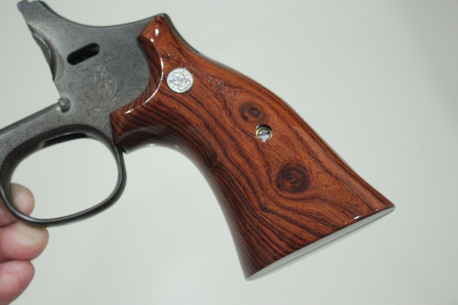TARGET GRIPS FOR S&W K, L FRAME SQUARE BUTT MOD 686, 66 ROSE WOOD NICE GIFT # 12