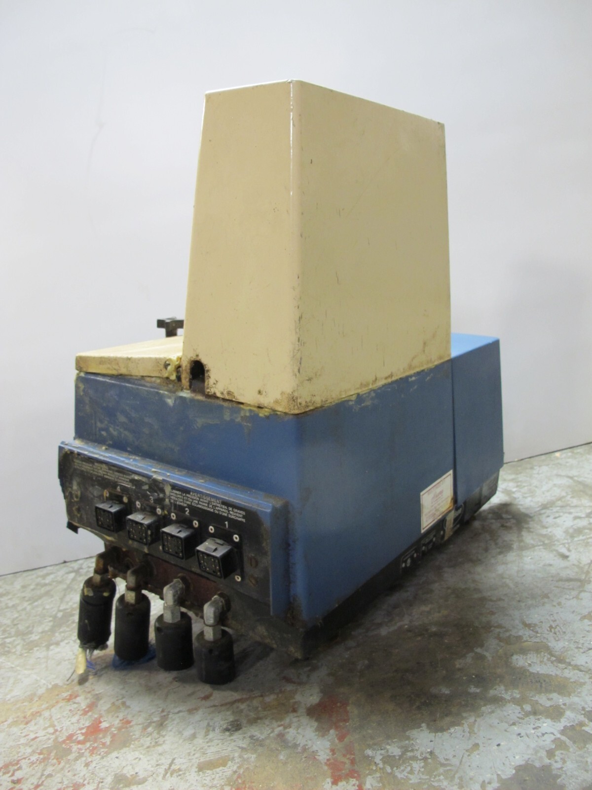 Nordson 2304 SD Hot Melt Glue Applicator 2762440C Adhesive Application 230 V