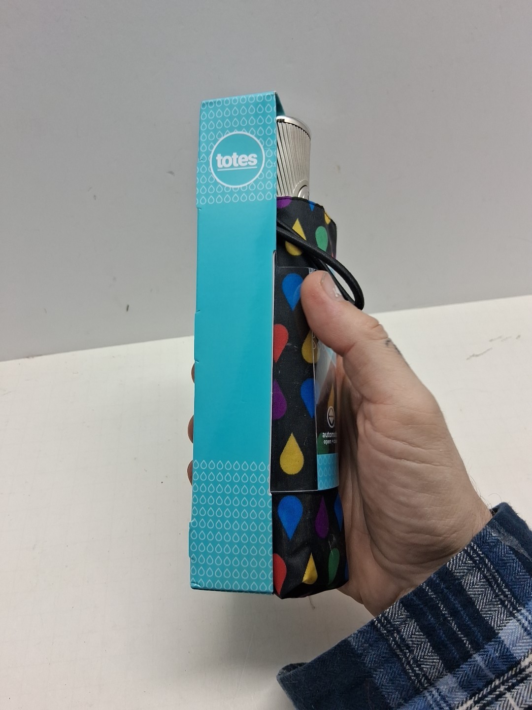 NWT Totes SunGard Auto Open/Close Never Wet Compact Folding Umbrella Raindrops