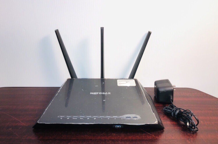 Netgear Nighthawk  AC1900 Model R 7000 Wireless WiFi Router