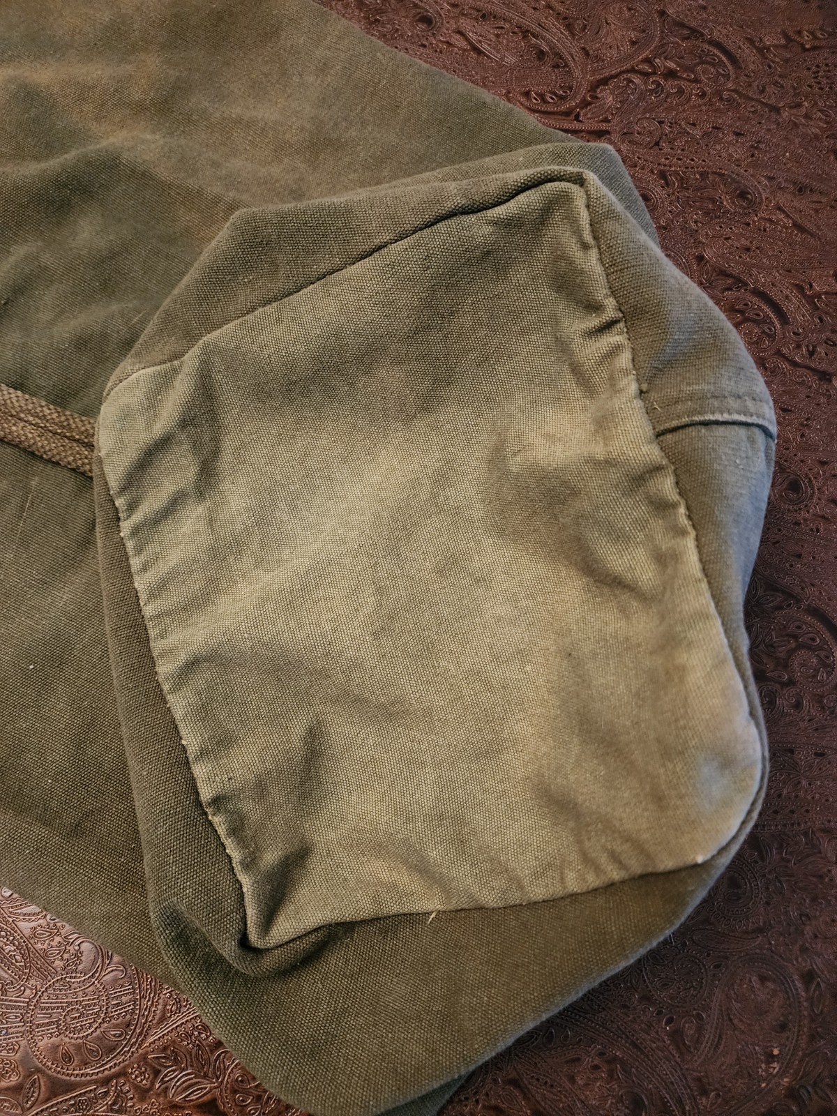 Vintage US Military Duffel Bag. Top Load, Green Canvas, Handle & Strap.