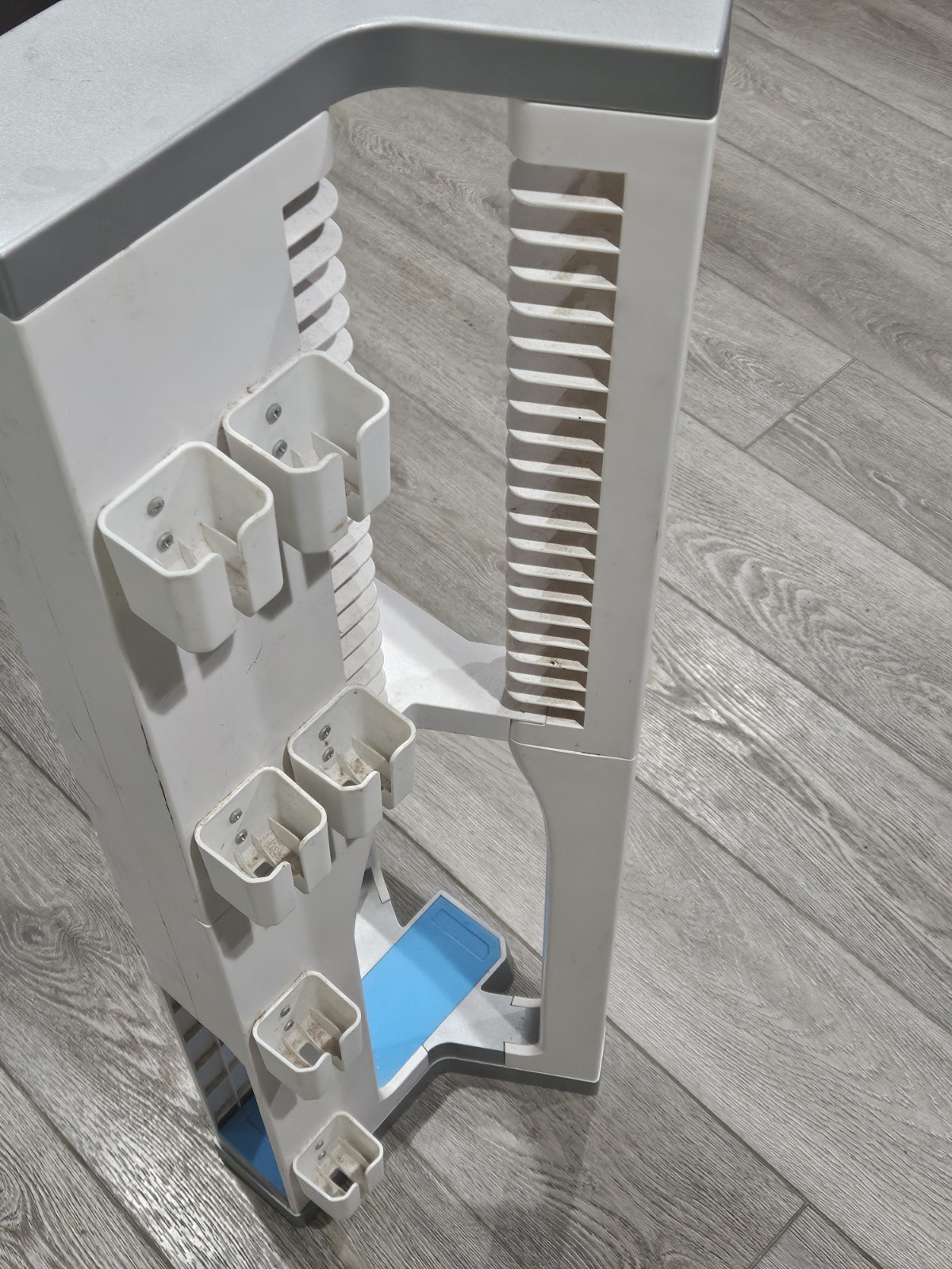 Nintendo Wii Storage Tower Rack Stand Game Console Game Display Level Up