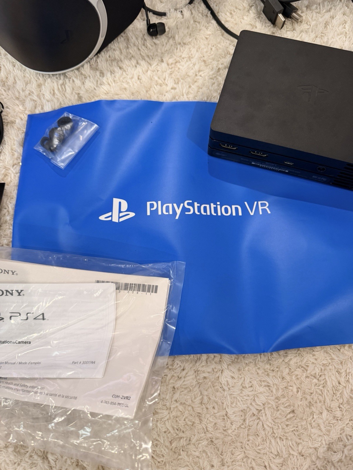 Sony PlayStation VR Virtual Reality Headset PSVR Used With Box Camera