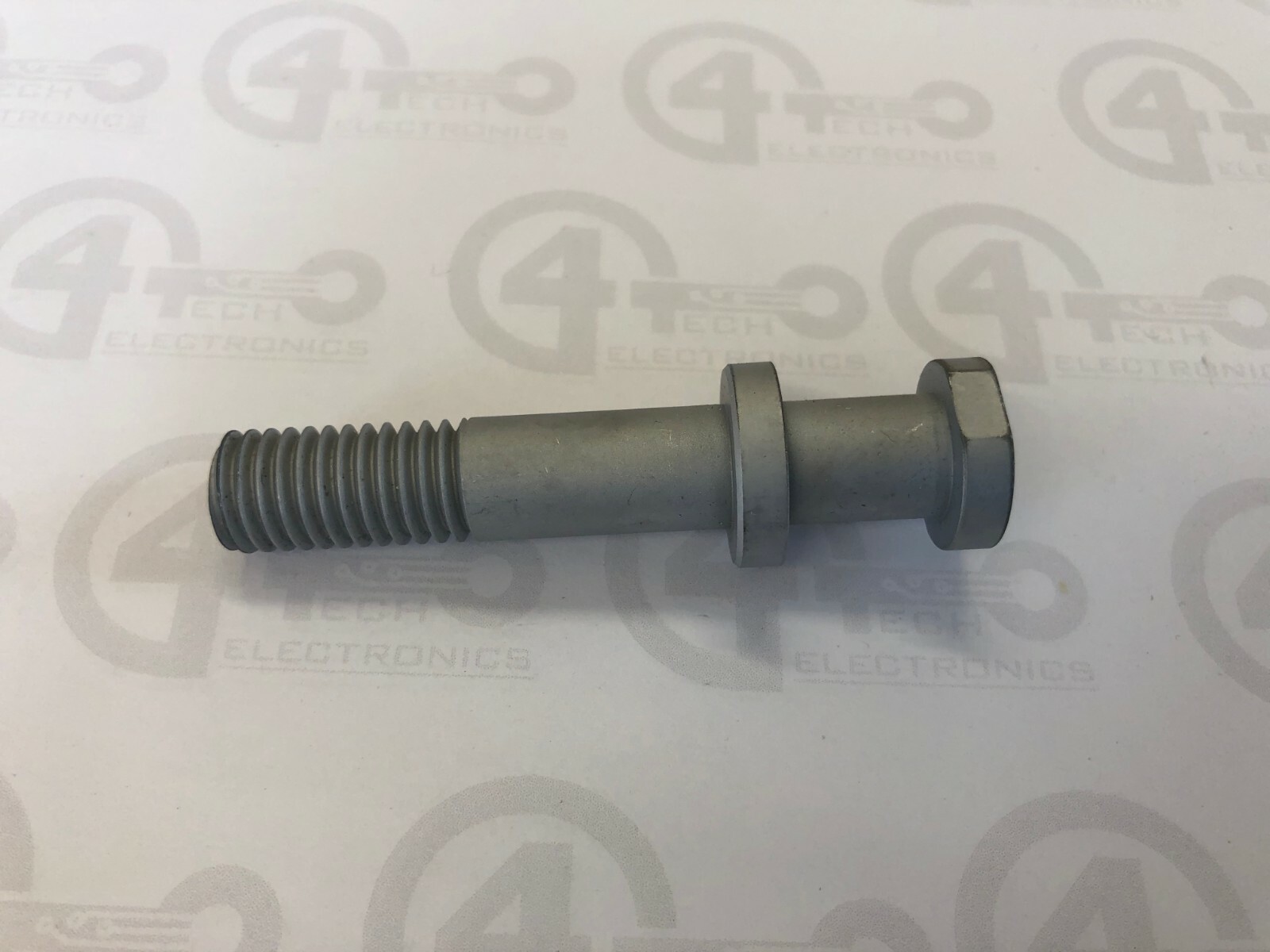 Universal Instruments Radial 41631101 Adaptor