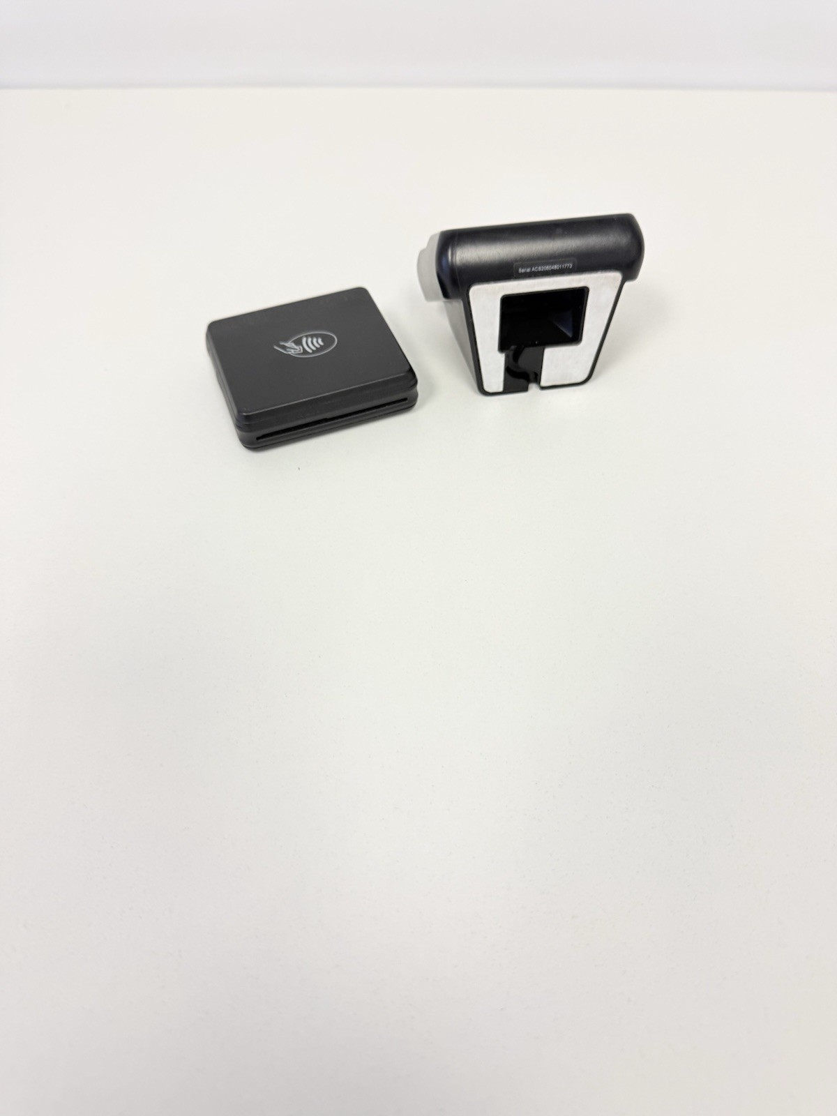 BB POS CHB20 POS Card Reader With Stand Black Tested