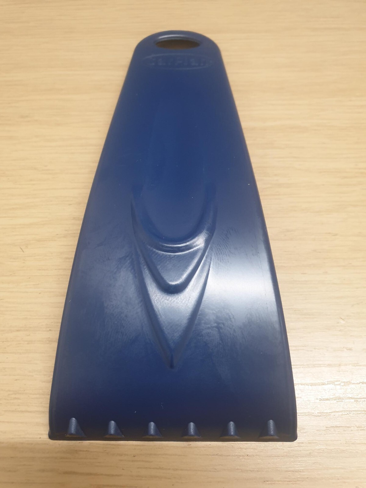 1 x Car plan Ice Scraper Car Van Window Snow Remover Windscreen MADE IN UK £3.95