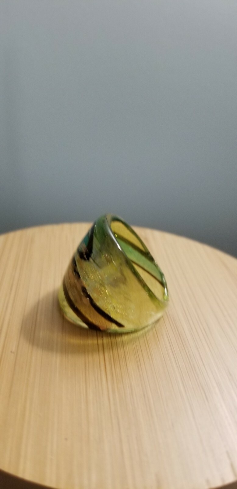 GLASS RING
