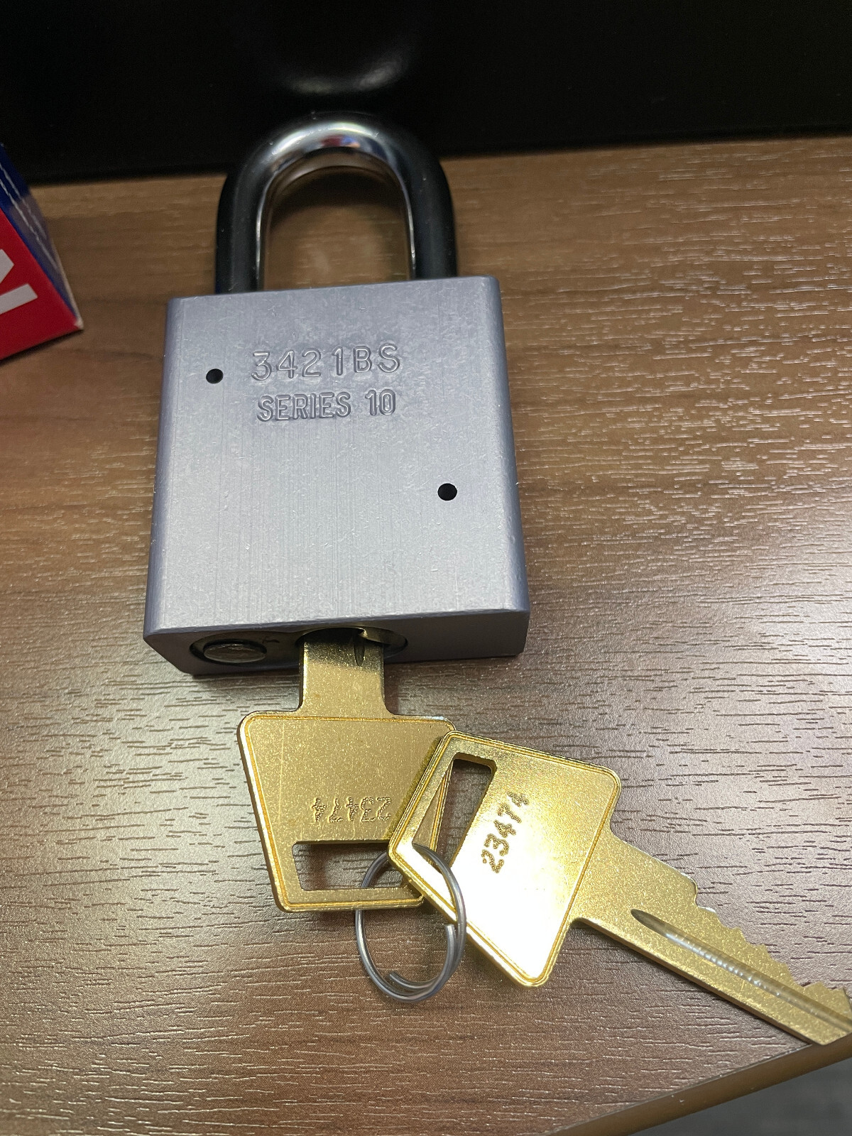 American Lock Padlock, Series A10 w/ 2 Keys, Keyed Alike