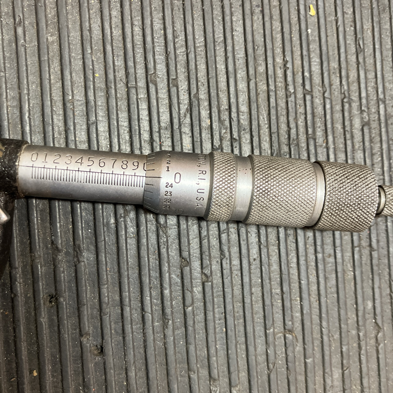 Central Tool Used model 12RL 0-1” Micrometer In Original Box